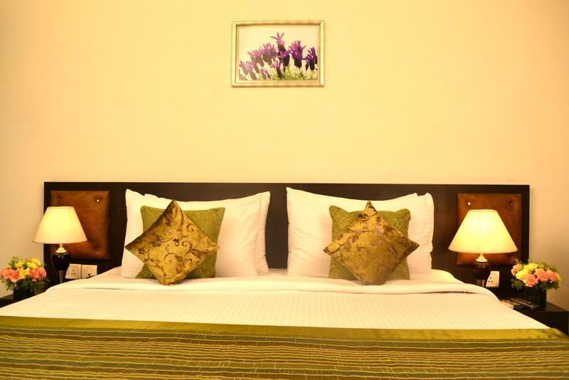 Hotel Gautam Residency Yeni Delhi Dış mekan fotoğraf